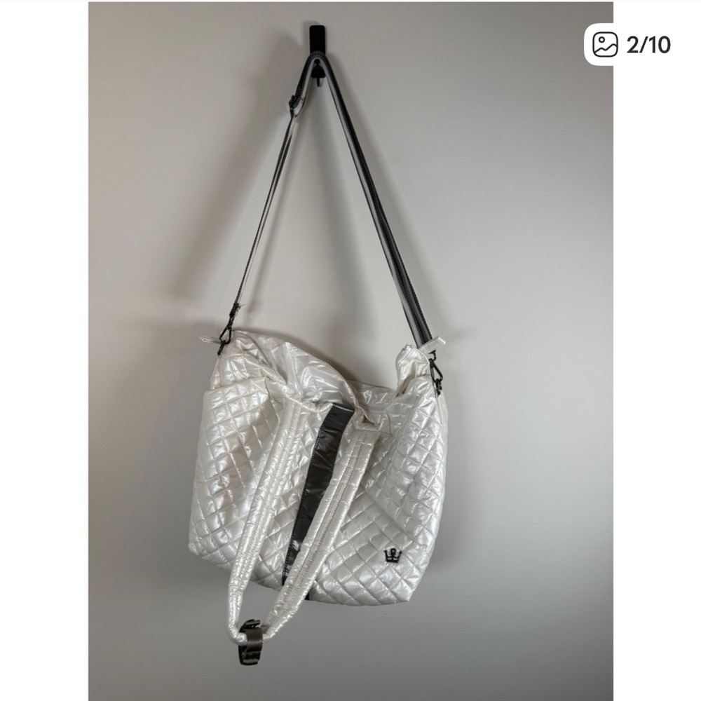 Oliver Thomas Kitchen Sink Tote Bag Quilted Puffer Shoulder Overnight Bag White - Picture 2 of 10